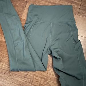 American Eagle Everything Pocket Legging. Sage Green.